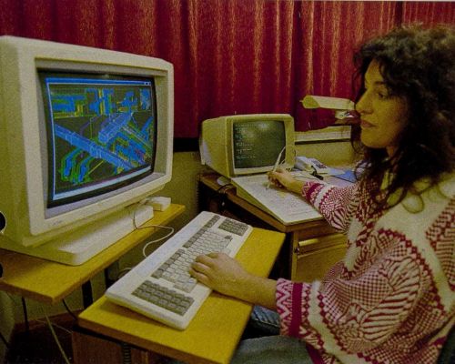 Turid Fagertun demonstrerer her 3 dimensjonal modellering ved hjelp av Calme.