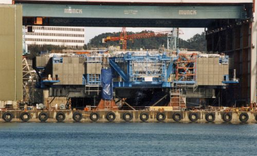 Gullfaks i dokken 1987.08.jpg